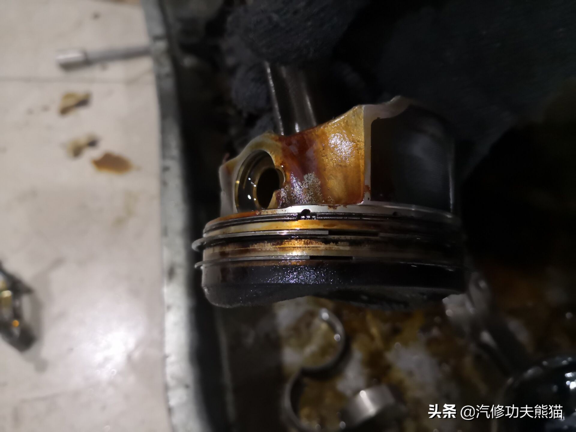 2013奥迪a4l烧机油怎么解决,奥迪a4l哪一款开始烧机油不严重