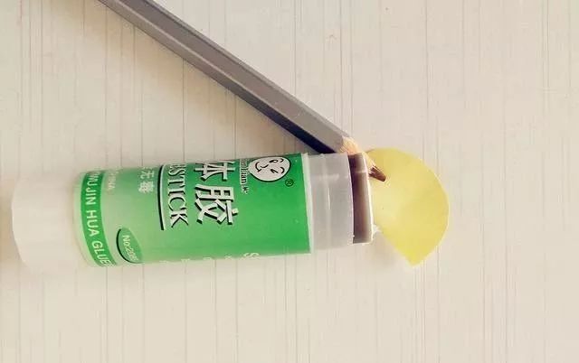 做一张happynewyear新年贺卡,新年快到了做贺卡的步骤