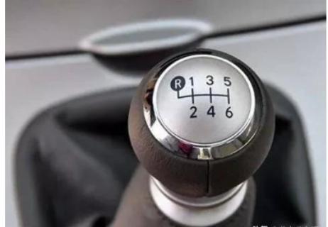 10年别克凯越1.6手动挡挂二档顿挫,手动挡一挡起步后抖动