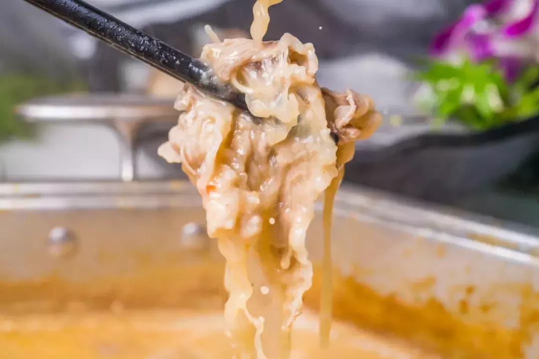 5.8折！魔都新开摩洛哥风「泰式海鲜火锅」，锅底、红膏蟹免费送