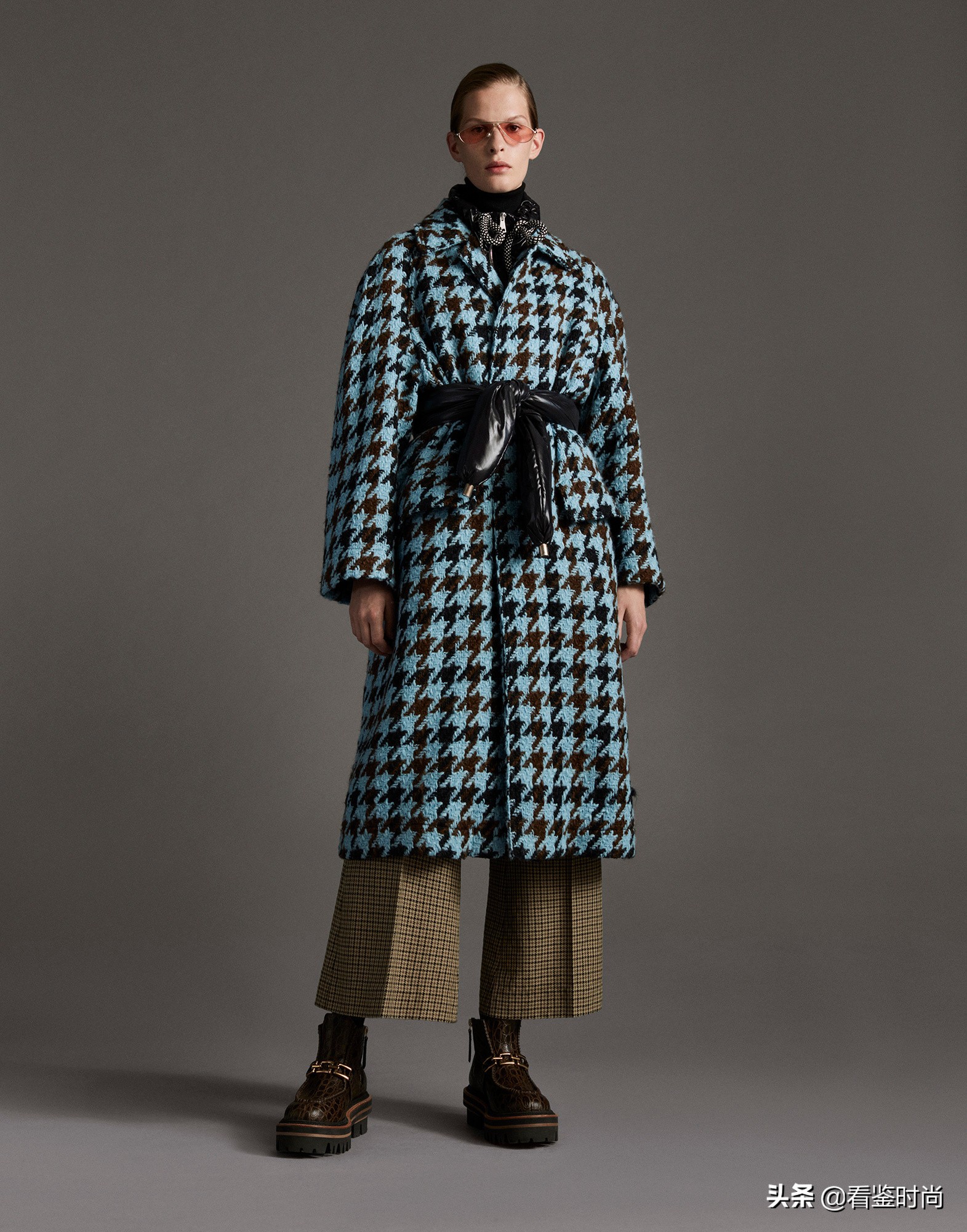 moncler羽绒服为什么容易掉毛,moncler羽绒服为什么那么贵