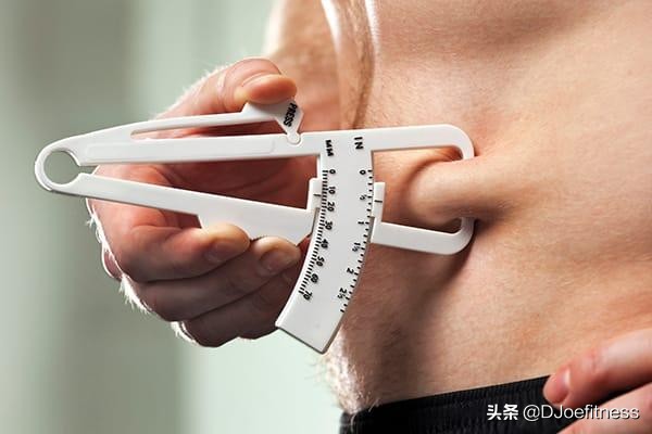 健身补剂左旋肉碱一天能摄入多少,健身补剂左旋对身体有副作用吗