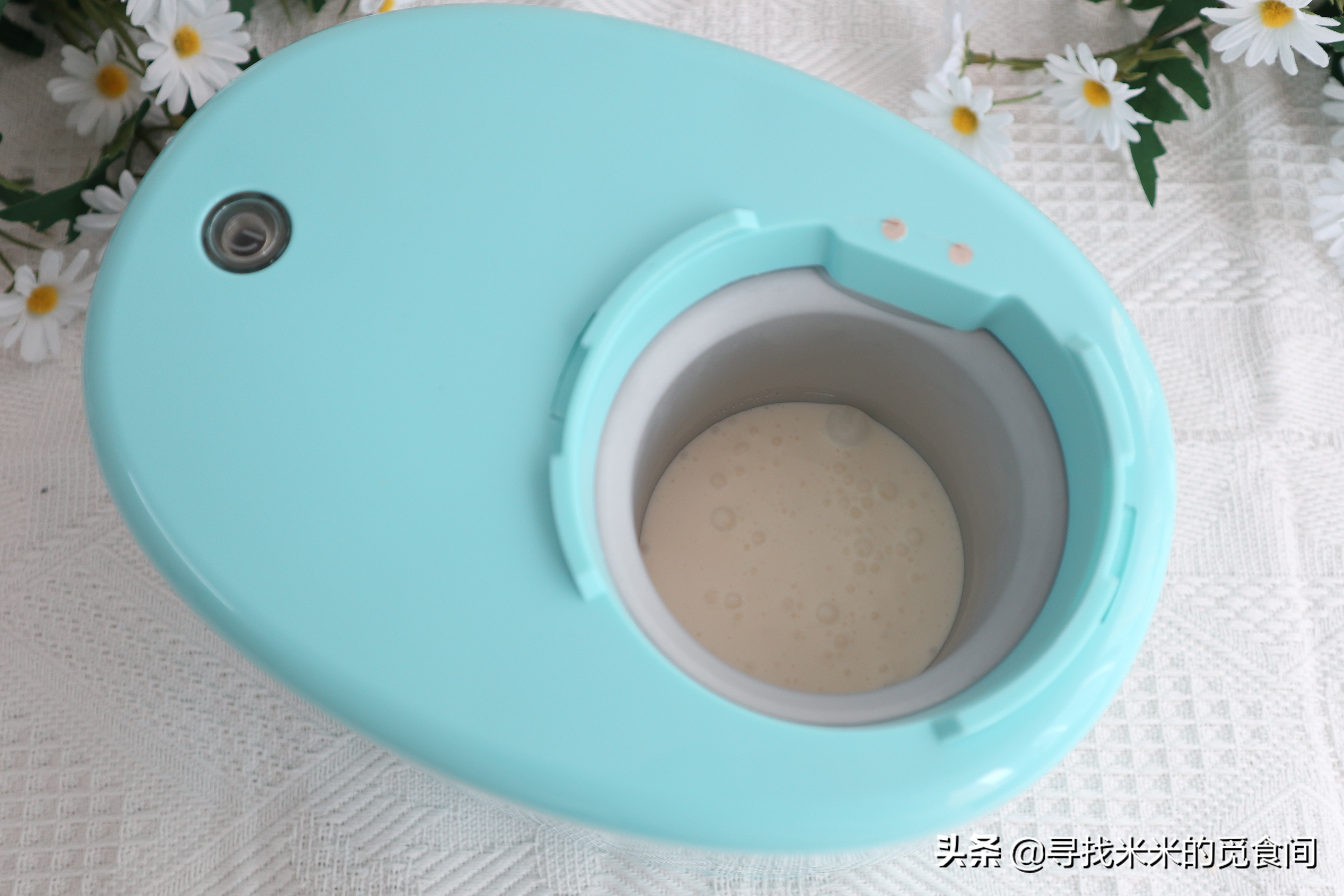 夏日必备甜品原味奶香冰淇淋 (抹茶牛奶椰奶冰淇淋怎么做)