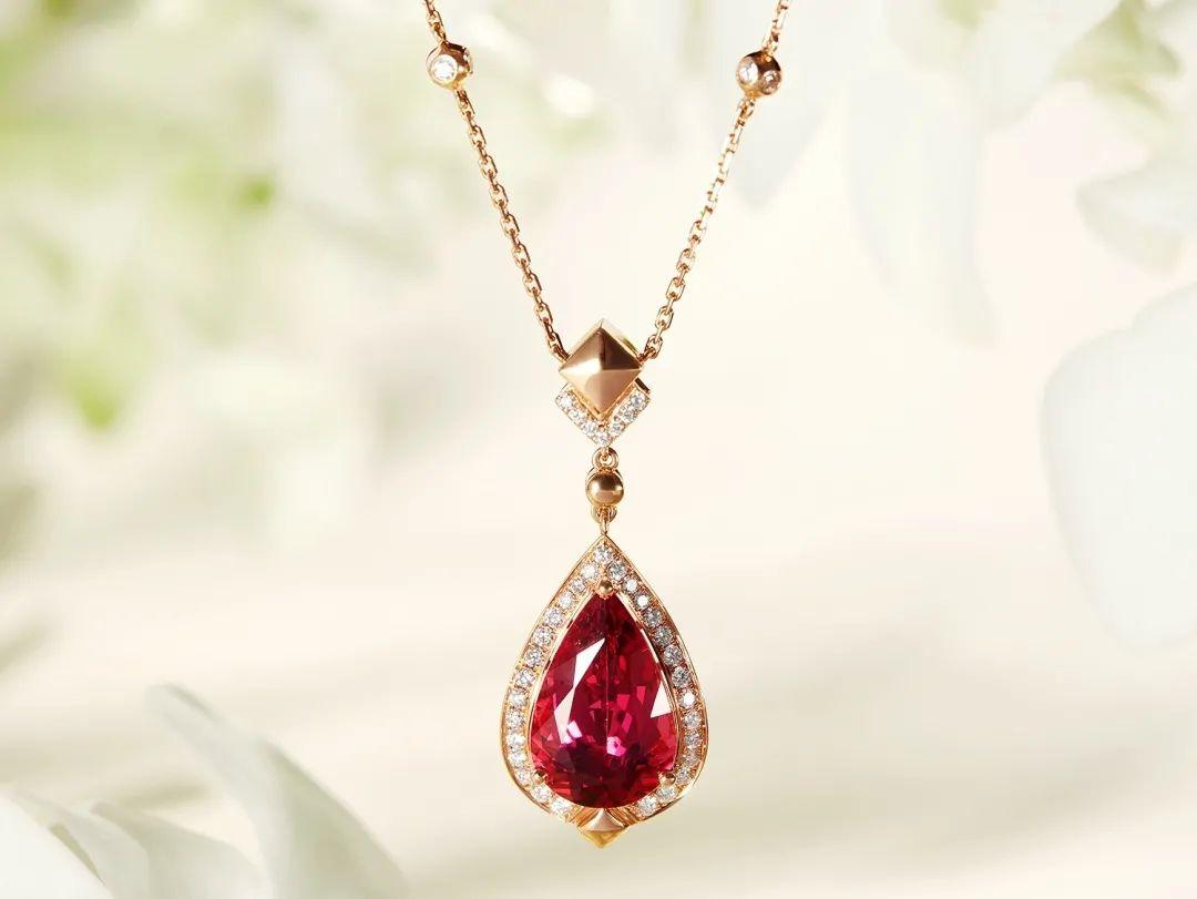 25周年纪念宝石,伊莱卡珠宝什么颜色的钻石最值钱