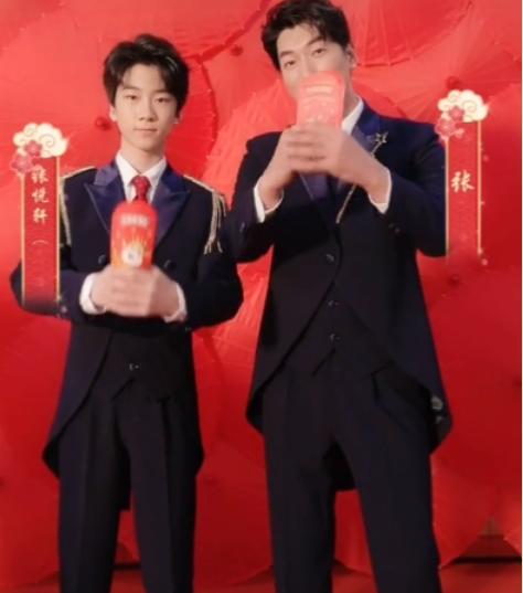 张亮13岁儿子近照曝光,张亮儿子今年几岁身高多少