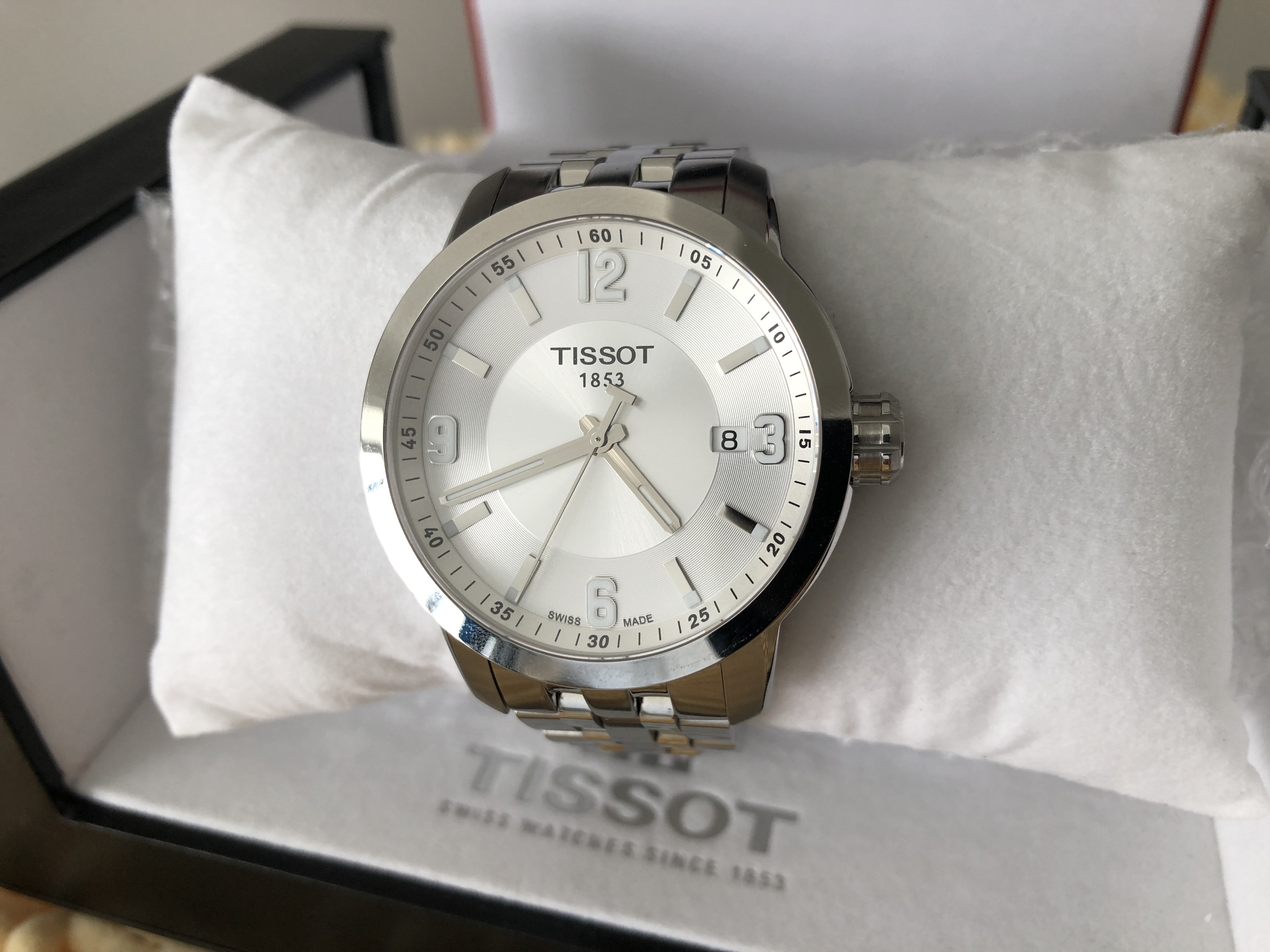 天梭在中国算什么档次,天梭和阿玛尼手表哪个档次高