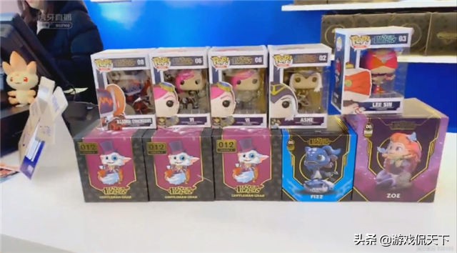 官总TGC现场挑战神秘盒子,疯狂氪金开出这些LOL周边,亏了吗?