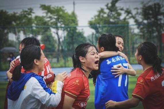 西南医科大学女足夺冠,女足夺冠采访视频