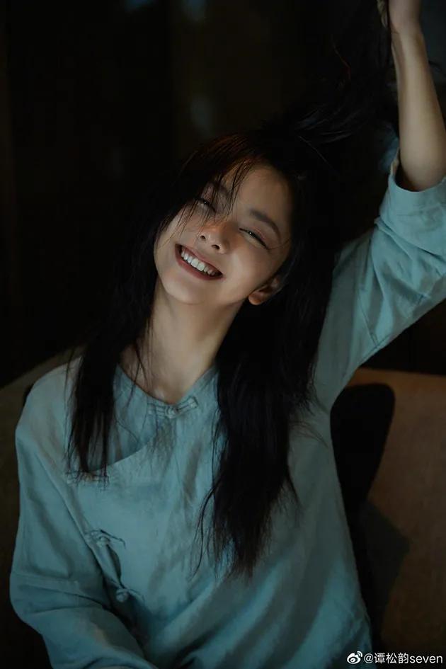 女高中生颜值天花板校服,2019最漂亮的校服校花