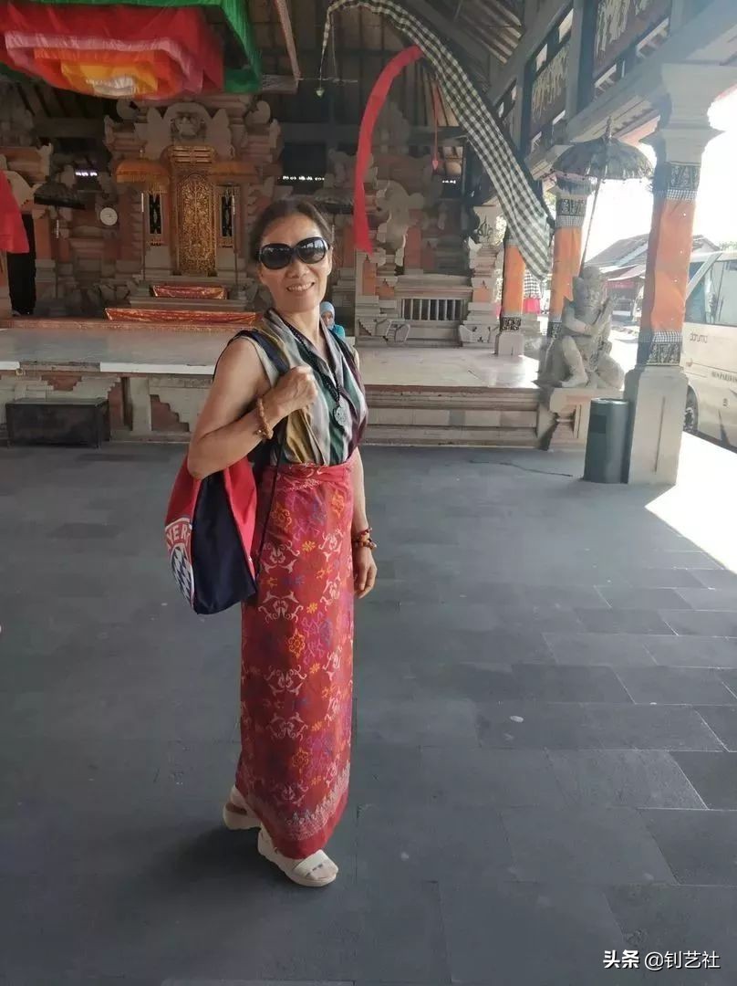 中国大妈式旅游拍照,中国大妈拍照十大姿势