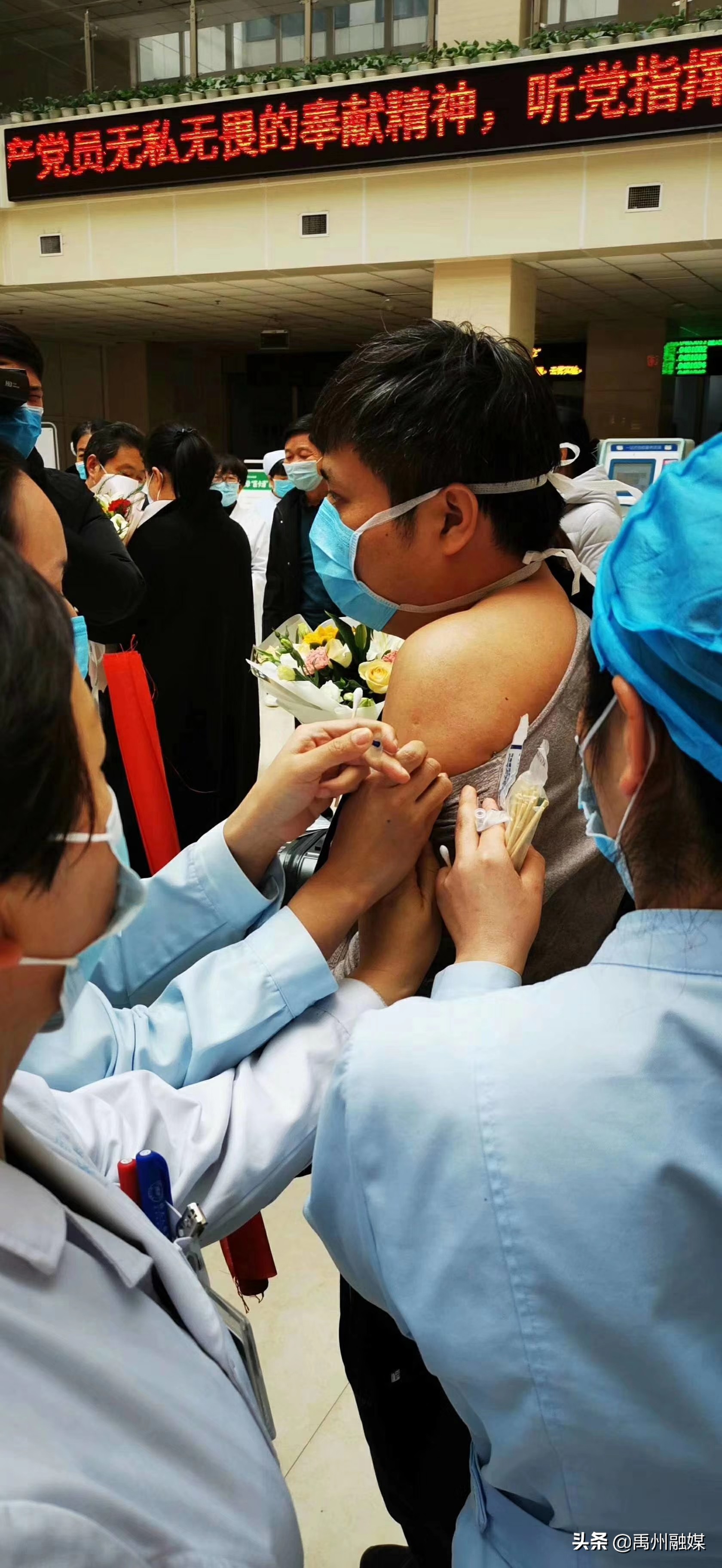 “我愿意”!这就是“白衣战士”的宣言,每个人为之动容