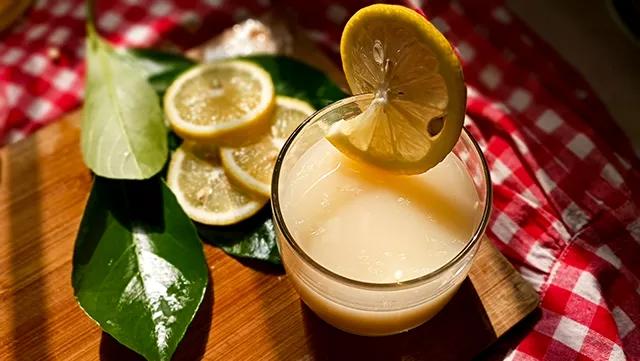柠檬养乐多好喝吗,柠檬养乐多