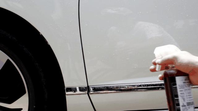 汽车塑料上的污渍怎么去除,汽车上的油烟污渍如何处理