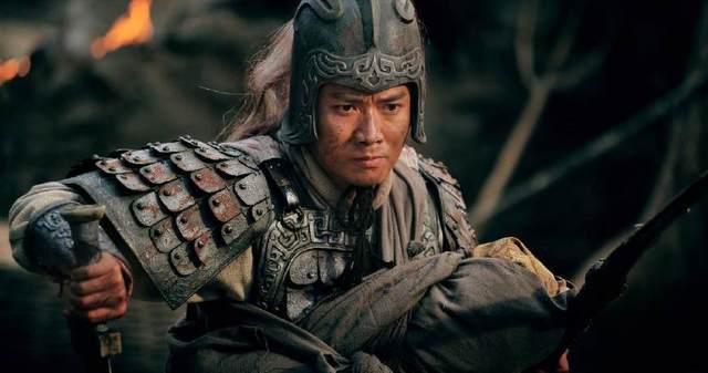 五虎上将黄忠比关羽大多少岁,黄忠五虎上将对比赵云五虎上将