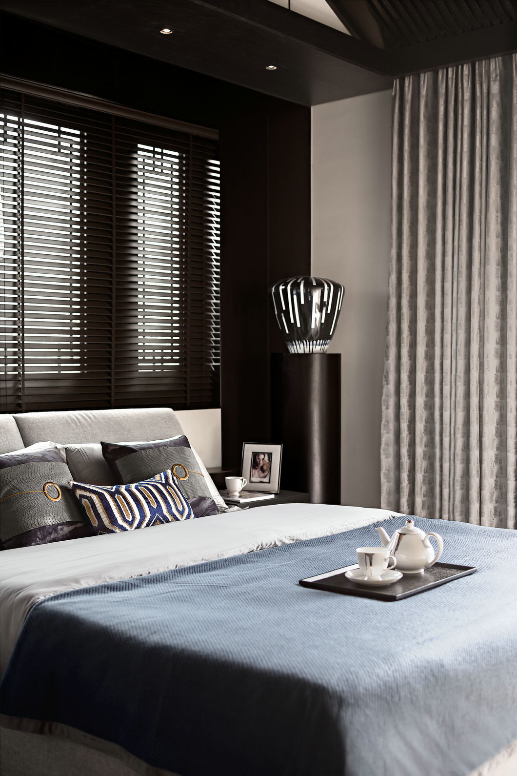 选购窗帘不将就，老婆挑选手感可佳的窗帘，提高房屋颜值