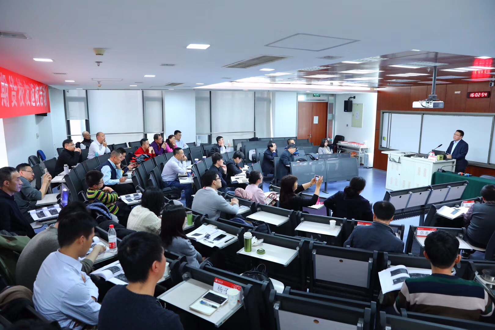 期货王刚视频,期货交易技巧高手访谈录