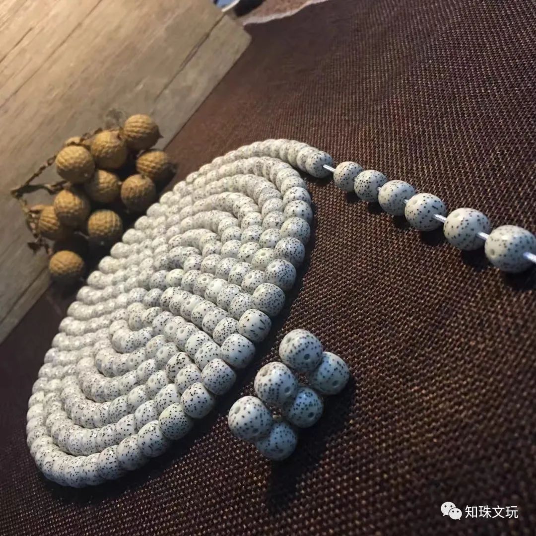 鸡油黄星月菩提盘成后的图片,鸡油黄的星月菩提买来直接上手吗