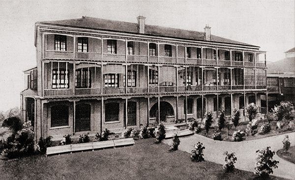 《新华字典》陪伴了我们几代人，商务印书馆在一百多年前就是巨头