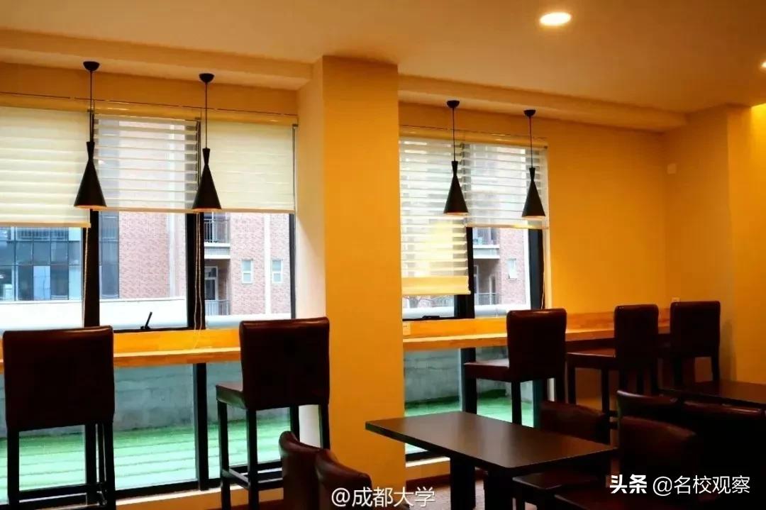 在成都有哪些地方适合大学生旅游,住在大学边上的体验