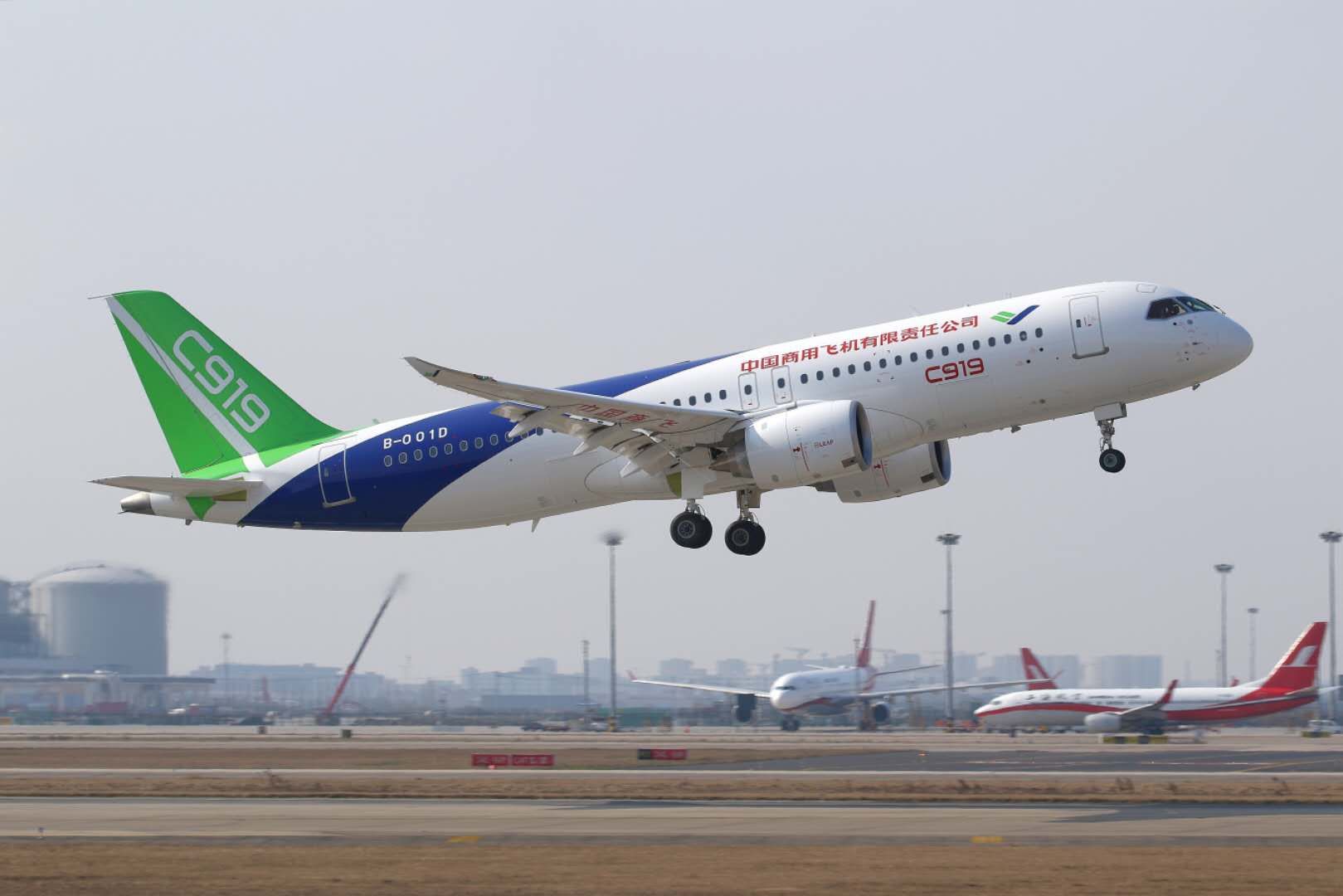 c919是宽体客机吗,C919客机为什么航程短