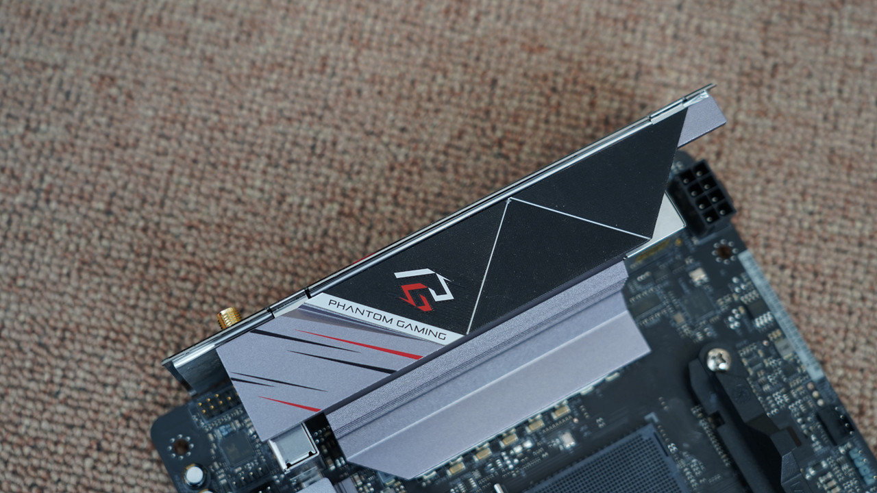 哪个机箱可以装3槽显卡,什么样的显卡适合装itx主机