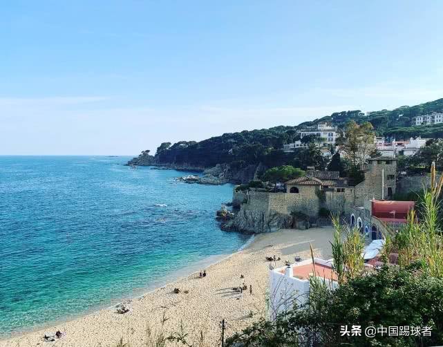 武磊西班牙生活,武磊和妻子秀恩爱