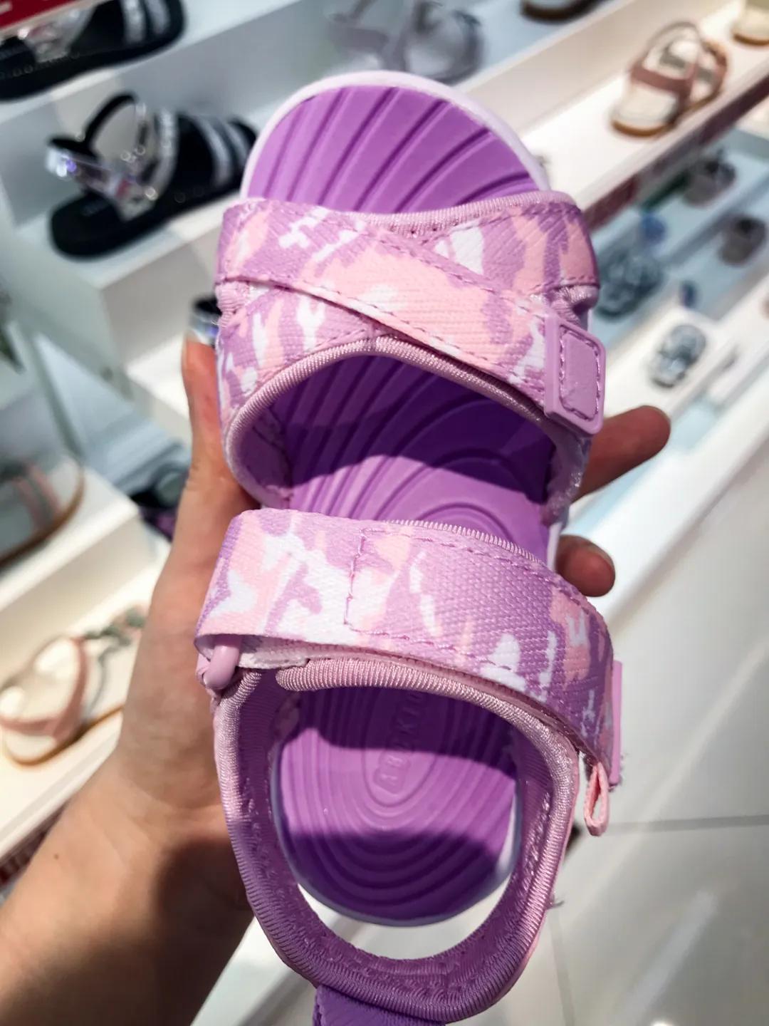 儿童哪一款凉鞋最好,哪个牌子的儿童凉鞋好穿推荐