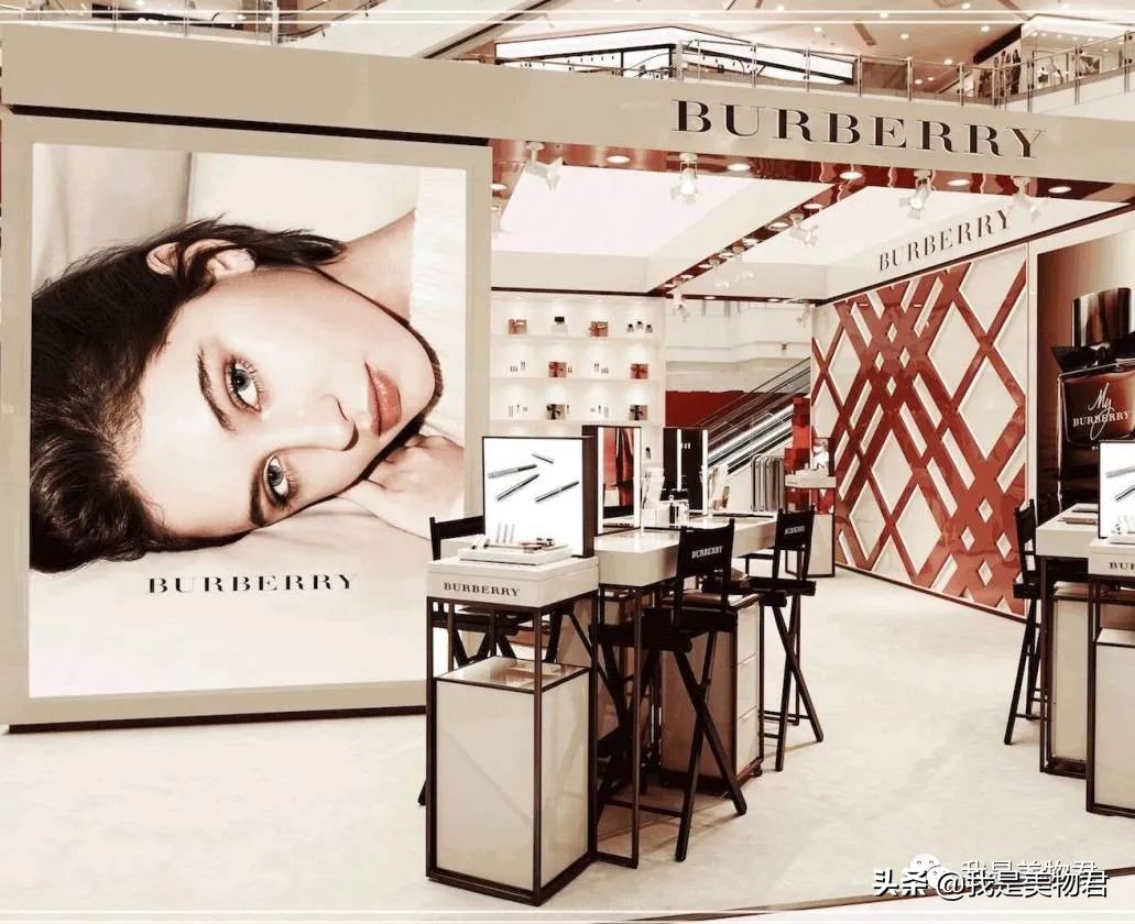 巴宝莉不走寻常的服装,巴宝莉潮流服装