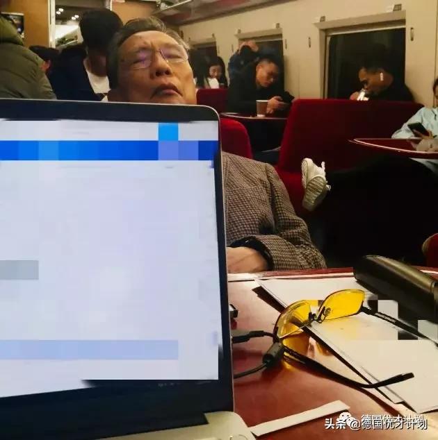 武汉疫情初期朋友圈疯传视频,武汉最近出现了什么新闻