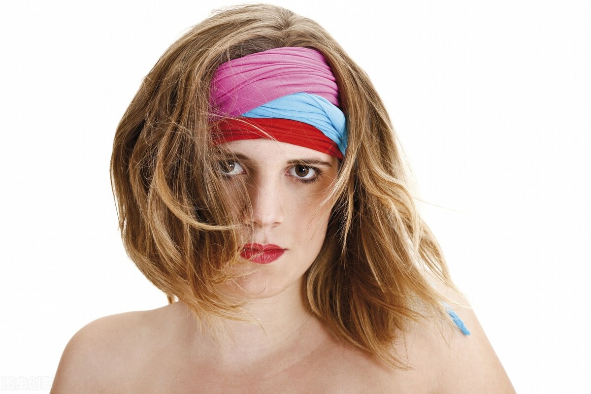 发带哪种颜色好搭,发带戴在哪里比较好看