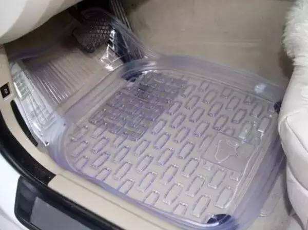 汽车脚垫粘贴的正确方法,鹅卵石脚垫的正确使用方法