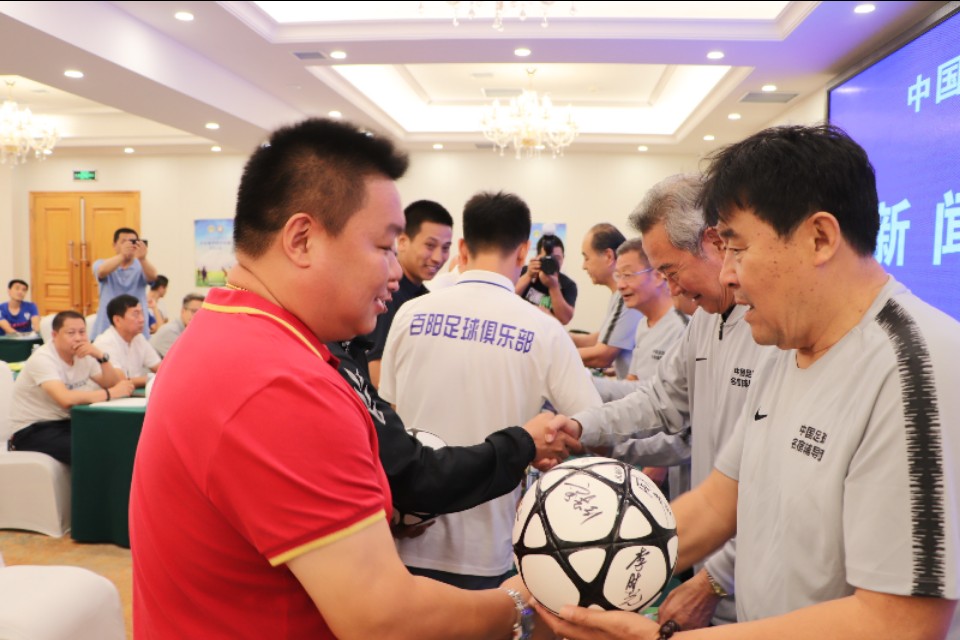 中国足球青训培训机构,中国名宿辅导团