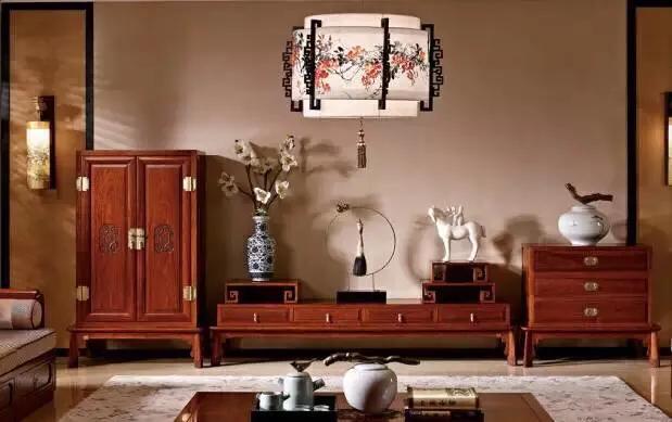 买红木家具应该怎么下手,买红木家具需要办啥手续