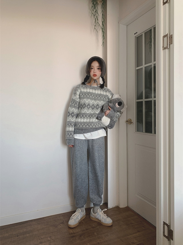 为什么你穿黑色大衣不好看,为什么你穿棕色大衣会显老气