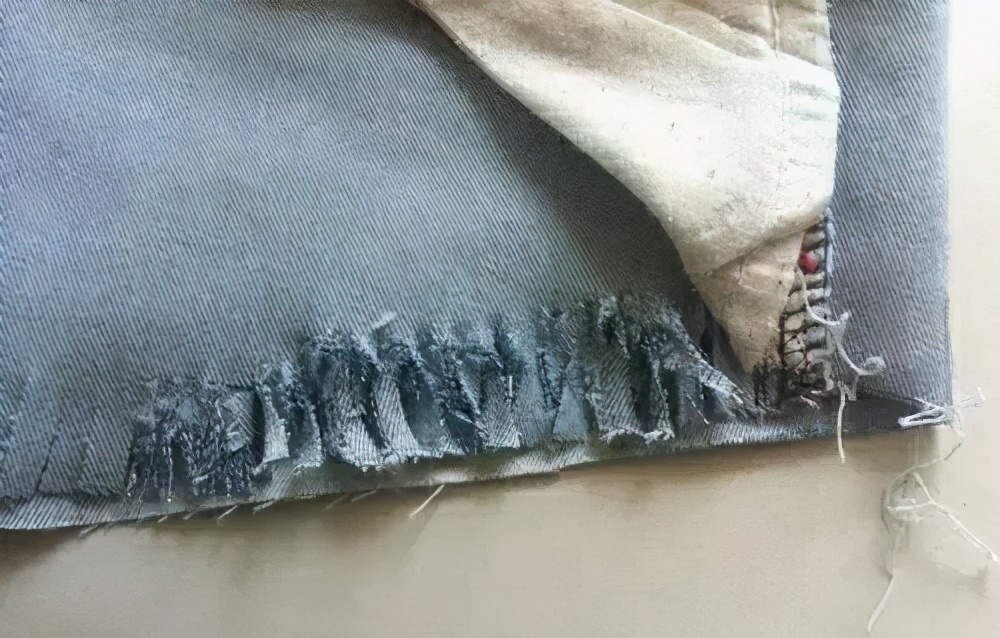 牛仔裤怎么改造成破洞流苏,旧牛仔裤腿简单变裙子