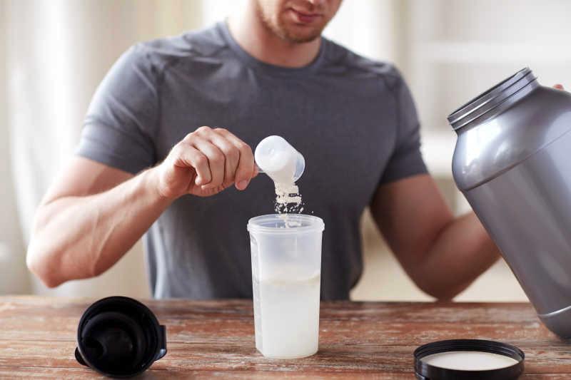 蛋白质是早上补还是其他时间补,蛋白质早上补充好还是晚上补充