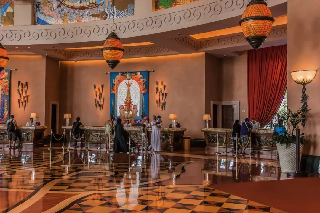 靠捡垃圾成为千亿富豪,靠捡垃圾成为千亿富翁合集