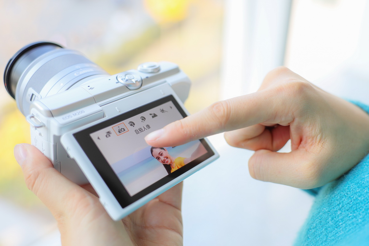 佳能eosm2值得买吗,佳能发布eosm200入门级无反相机