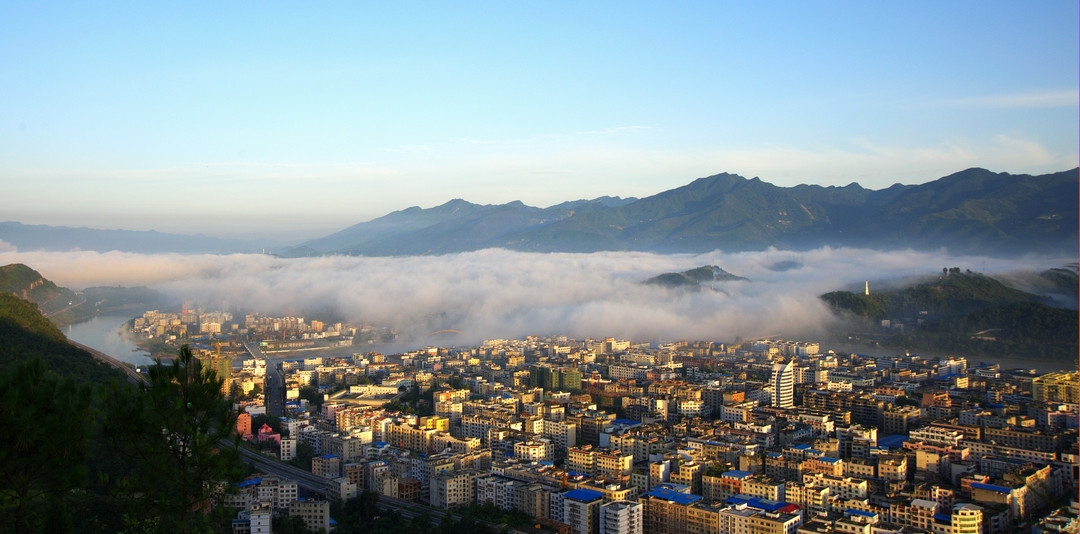 如果你累了就来这座小城吧,如果你累了就来云南吧完整版