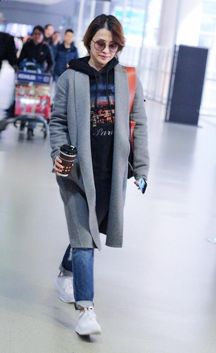 梅婷黑色大衣搭配图,梅婷穿大衣