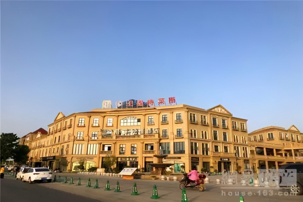 棰嗗湴婢у皻鍏板彴鏍煎眬,棰嗗湴婢у皻铇彴鍏憡闈㈢Н