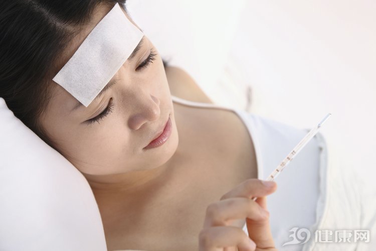 女性长期腰痛，有可能是惹上这种妇科病！