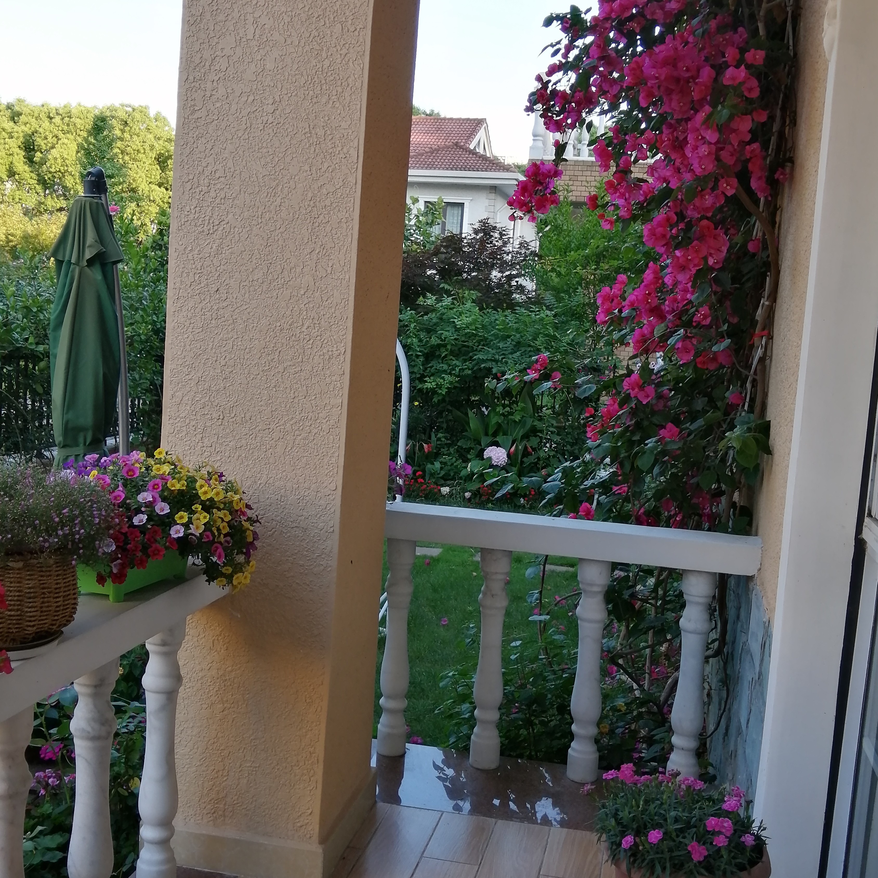 摔跤腰椎压缩性骨折怎么治疗,老年人骨钙流失造成骨折是缺什么