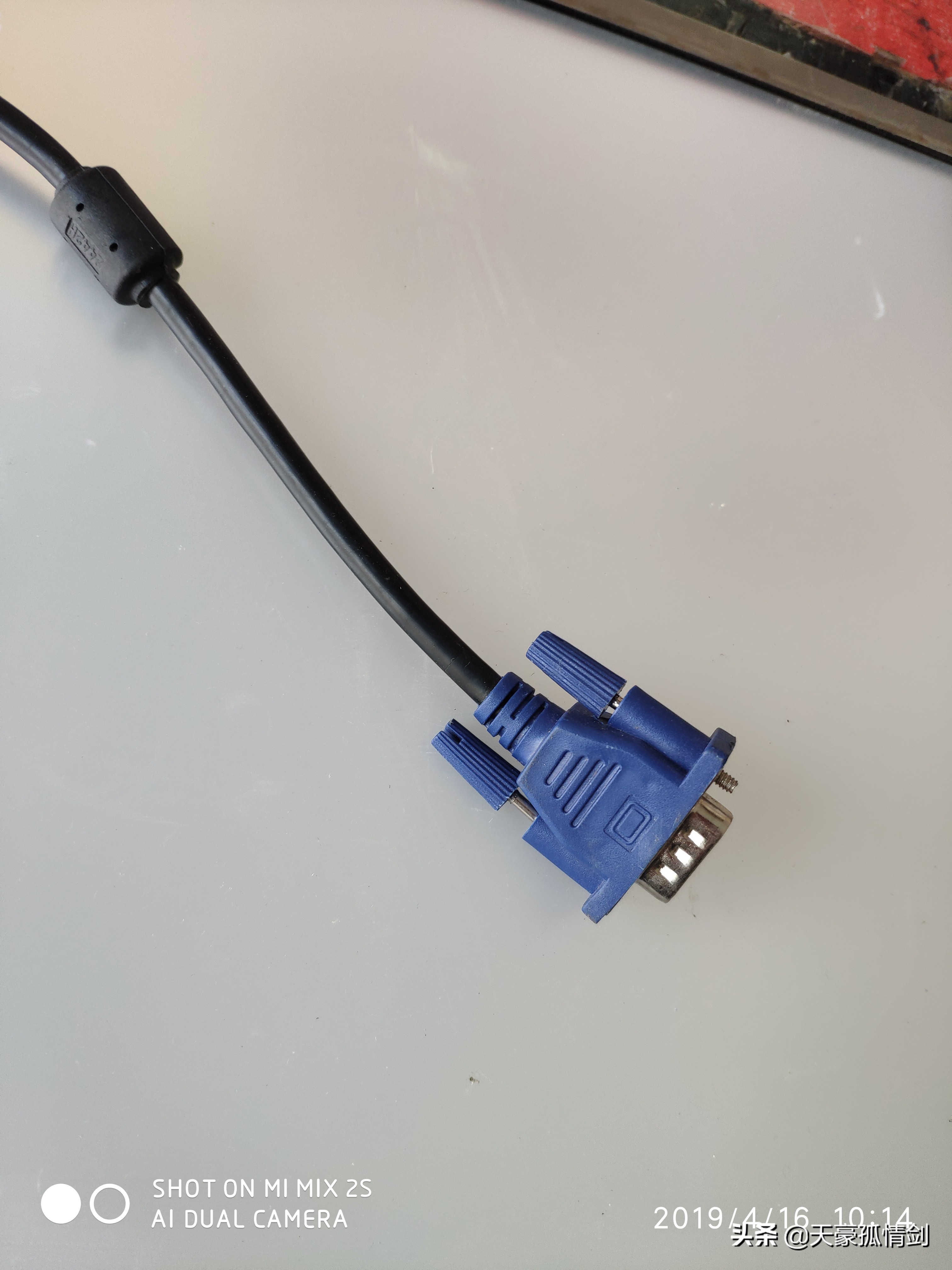 显示器花屏了要怎么解决,显示器花屏有几种情况