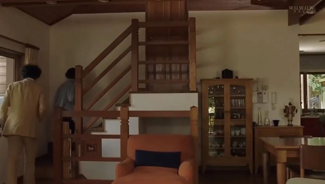 56岁阿姨独居2层别墅，不结婚不生娃，靠另类日式风圈粉无数人