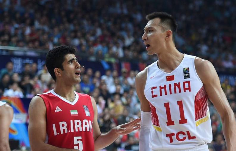 易建联几处纹身,易建联纹身欣赏