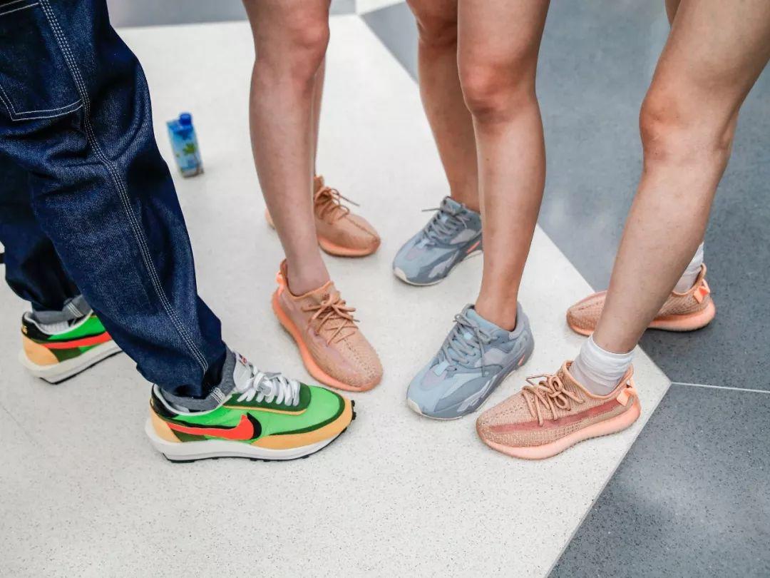 AJ、Yeezy谁更受欢迎？鞋头的本质也是球鞋复读机？