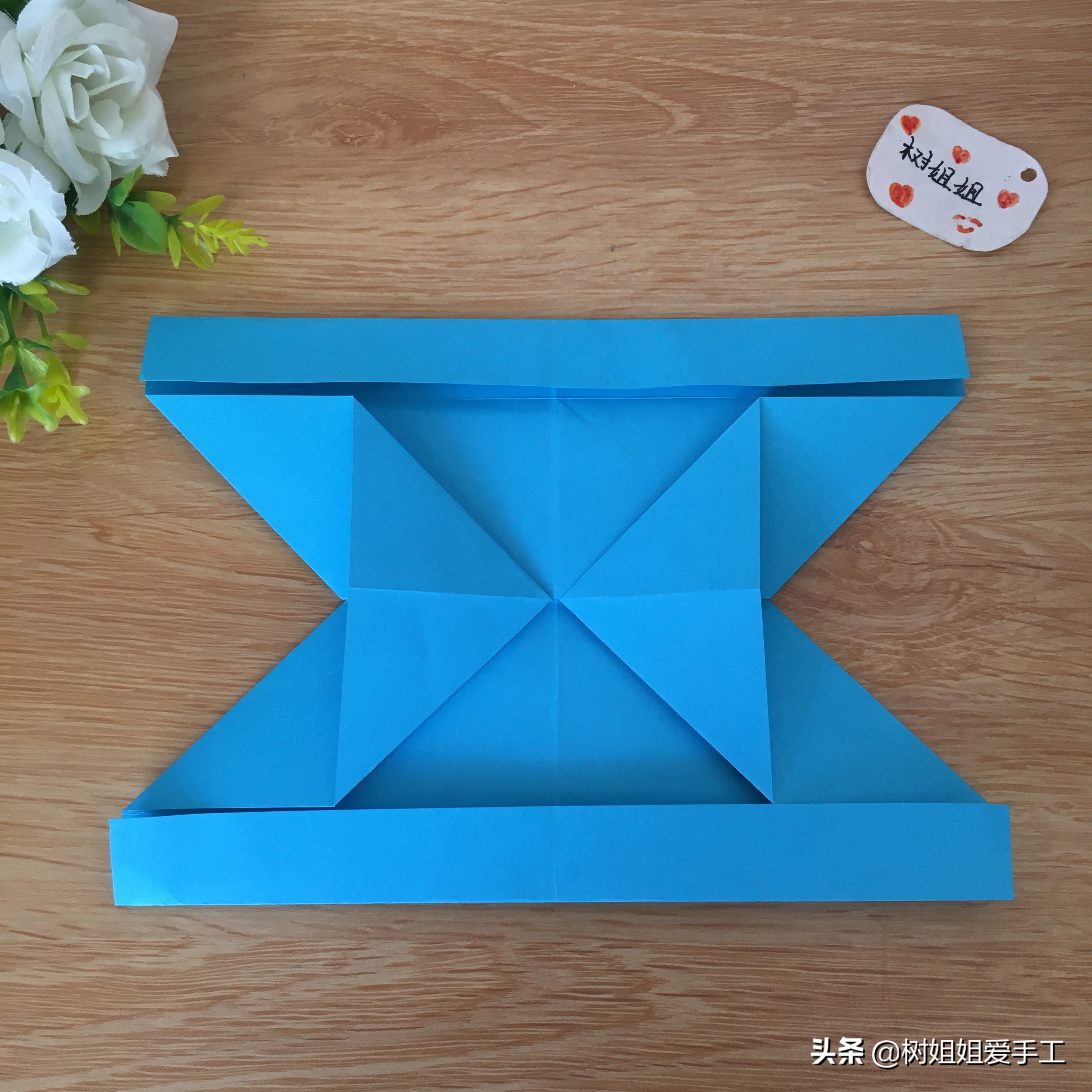 a4纸能放进去的相框怎么做,简单用一张正方形纸折创意折纸