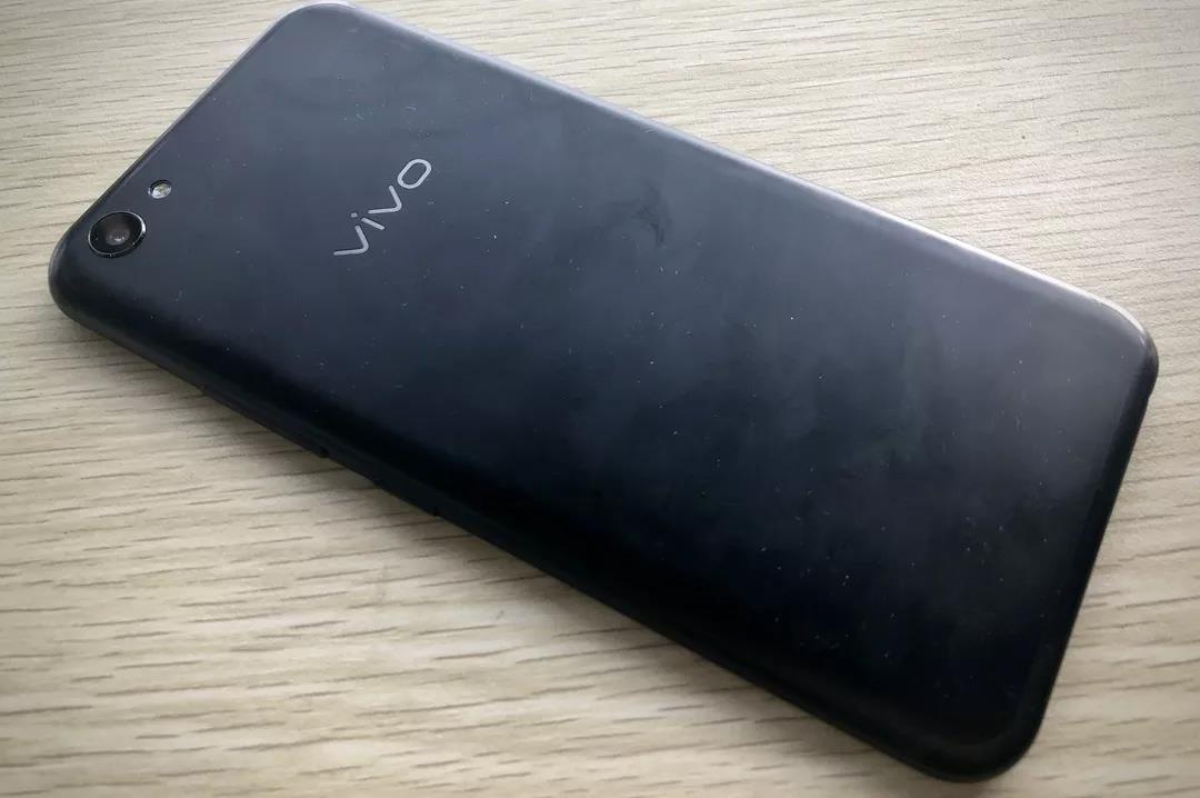 沉迷玩小游戏,沉迷小游戏能赚多少钱