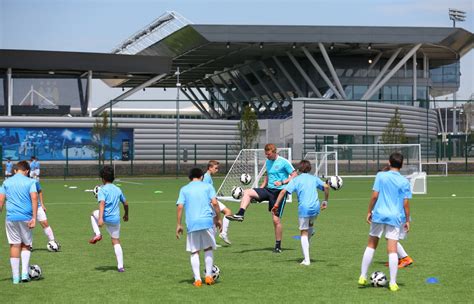 足球青训传控基本功训练,协调性训练体适能注意事项